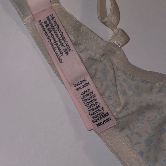 Victoria's Secret Cream and Blue Floral Bra - Picture 9 of 12